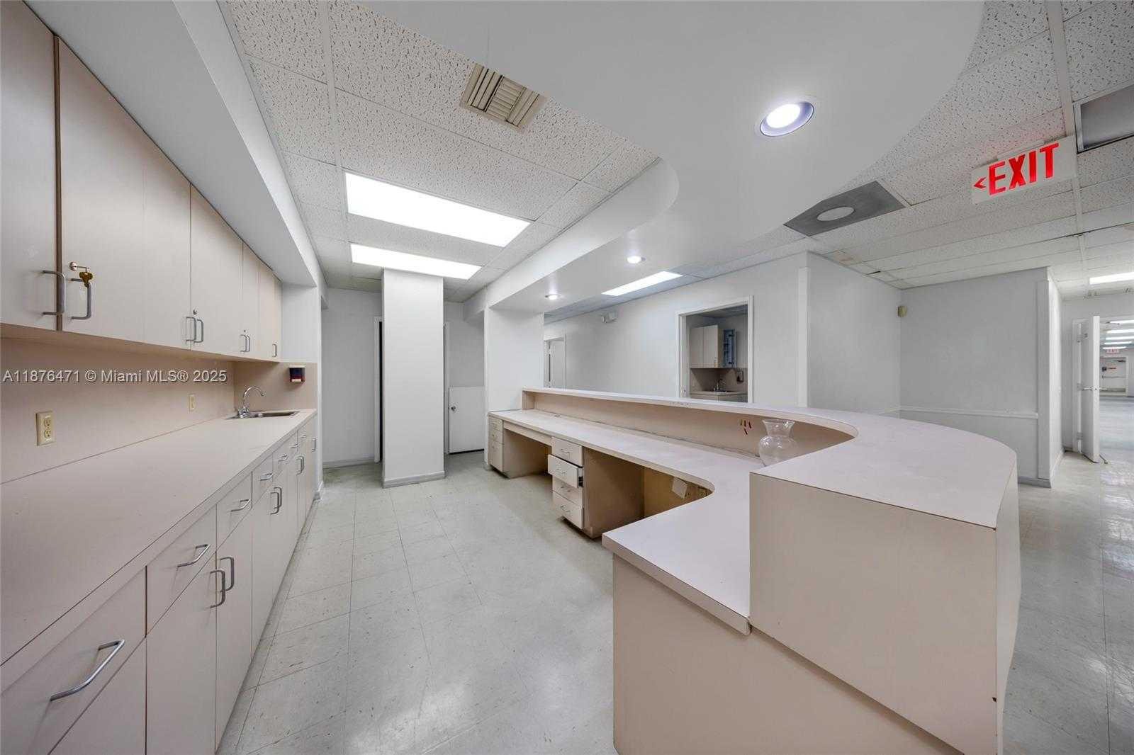 Small Image of 2901 NORTH WEST 17TH AVE, Miami Number 9
