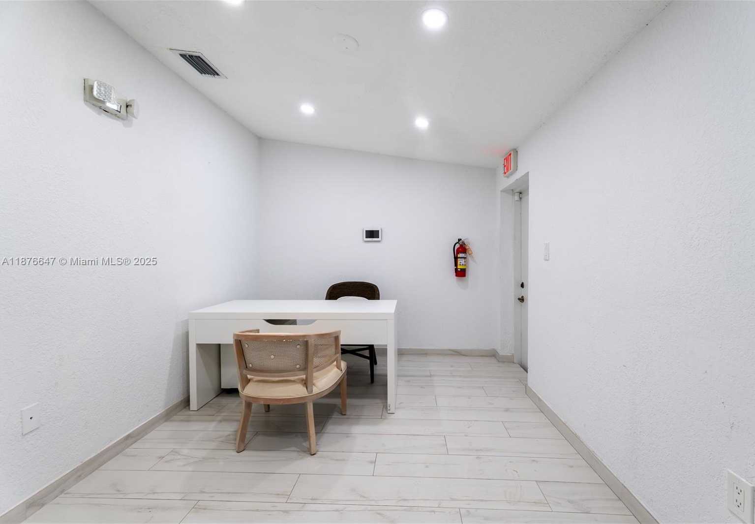 Small Image of 5801 SOUTH WEST 40TH ST #E & F, Miami Number 41