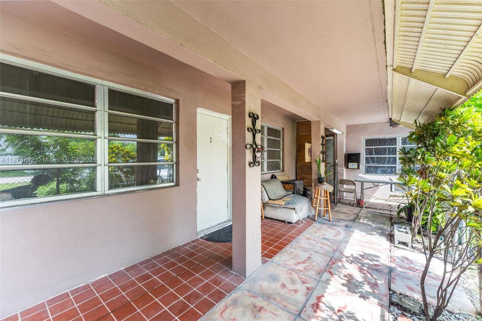 Small Image of Miami Springs Number 4