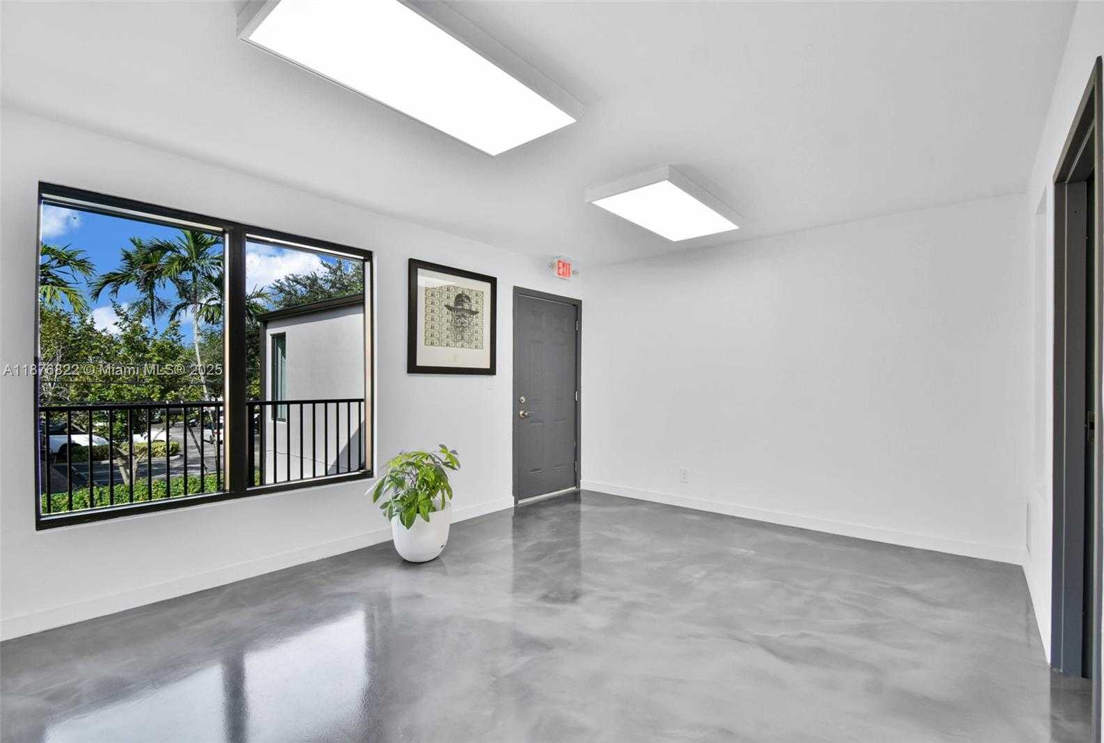 Small Image of 2990 GRIFFIN RD, Dania Beach Number 12