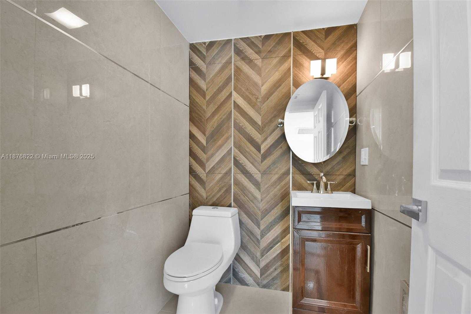 Small Image of 2990 GRIFFIN RD, Dania Beach Number 20