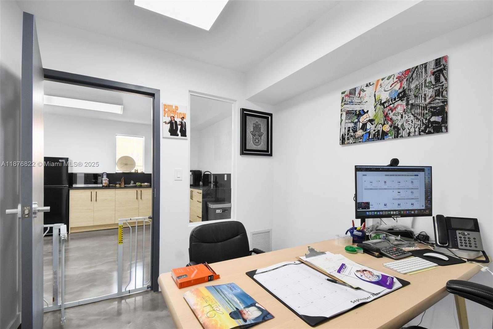 Small Image of 2990 GRIFFIN RD, Dania Beach Number 8