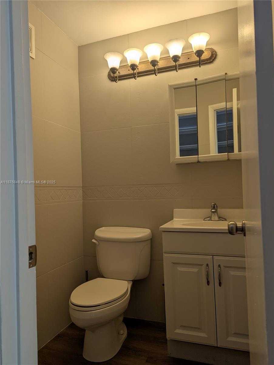 Small Image of 6303 STIRLING RD #6303, Davie Number 4