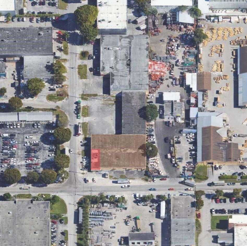 Small Image of 6599 NORTH WEST 74, Miami Number 5