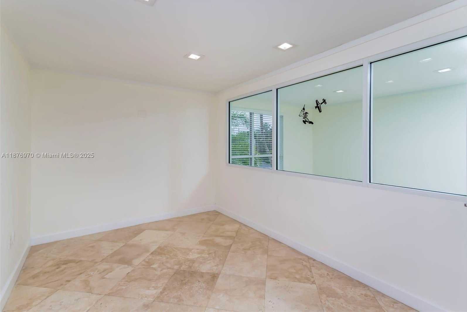 Small Image of 8216 NORTH WEST 30TH TER, Doral Number 17