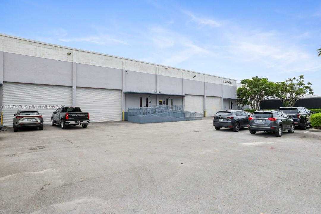 Small Image of 1300 NORTH WEST 78TH AVE #1308, Doral Number 2