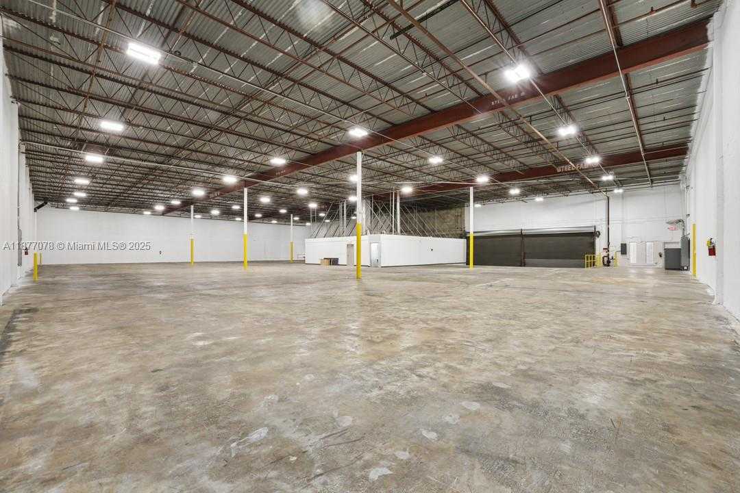 Small Image of 1300 NORTH WEST 78TH AVE #1308, Doral Number 26