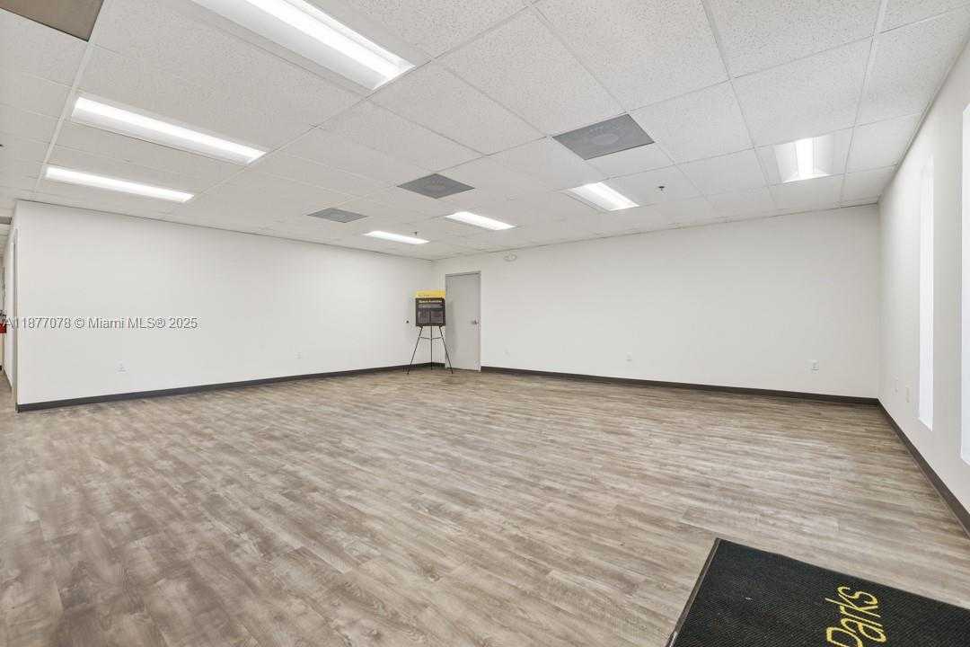 Small Image of 1300 NORTH WEST 78TH AVE #1308, Doral Number 5
