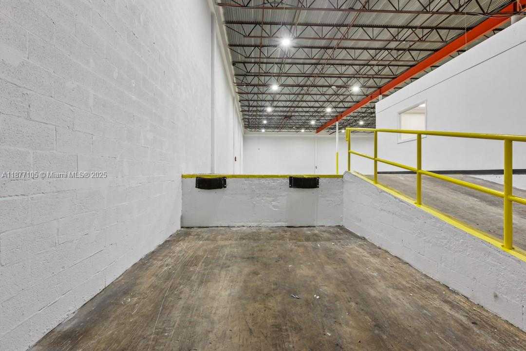 Small Image of 1700 NORTH WEST 82ND AVE #1820, Doral Number 32