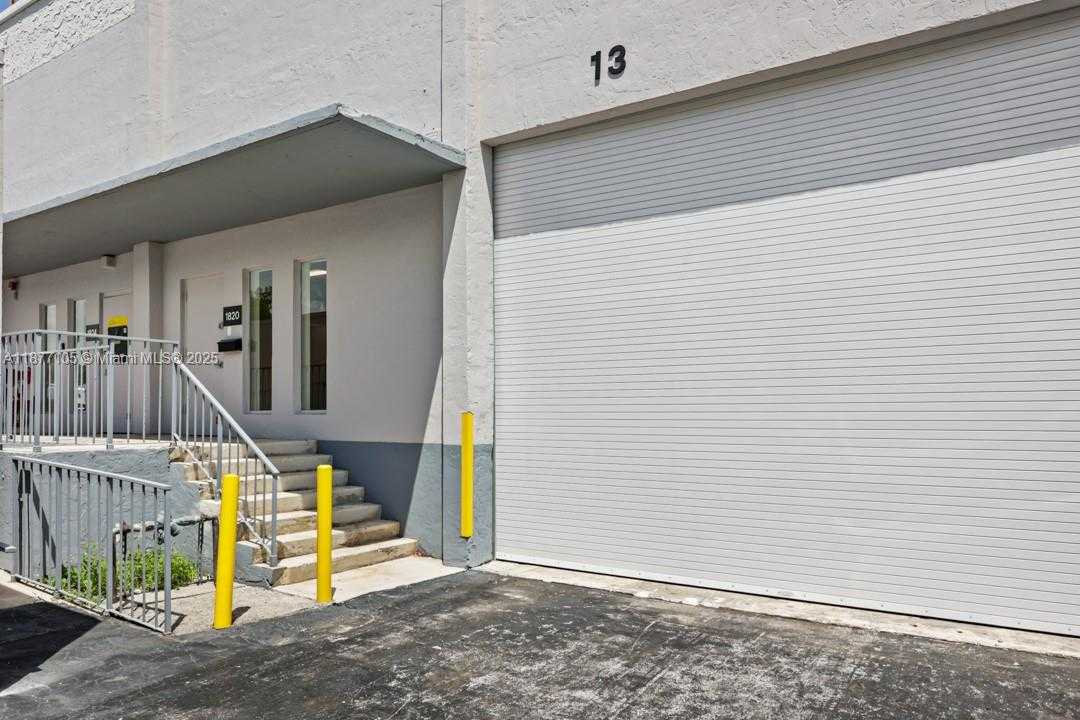 Small Image of 1700 NORTH WEST 82ND AVE #1820, Doral Number 4