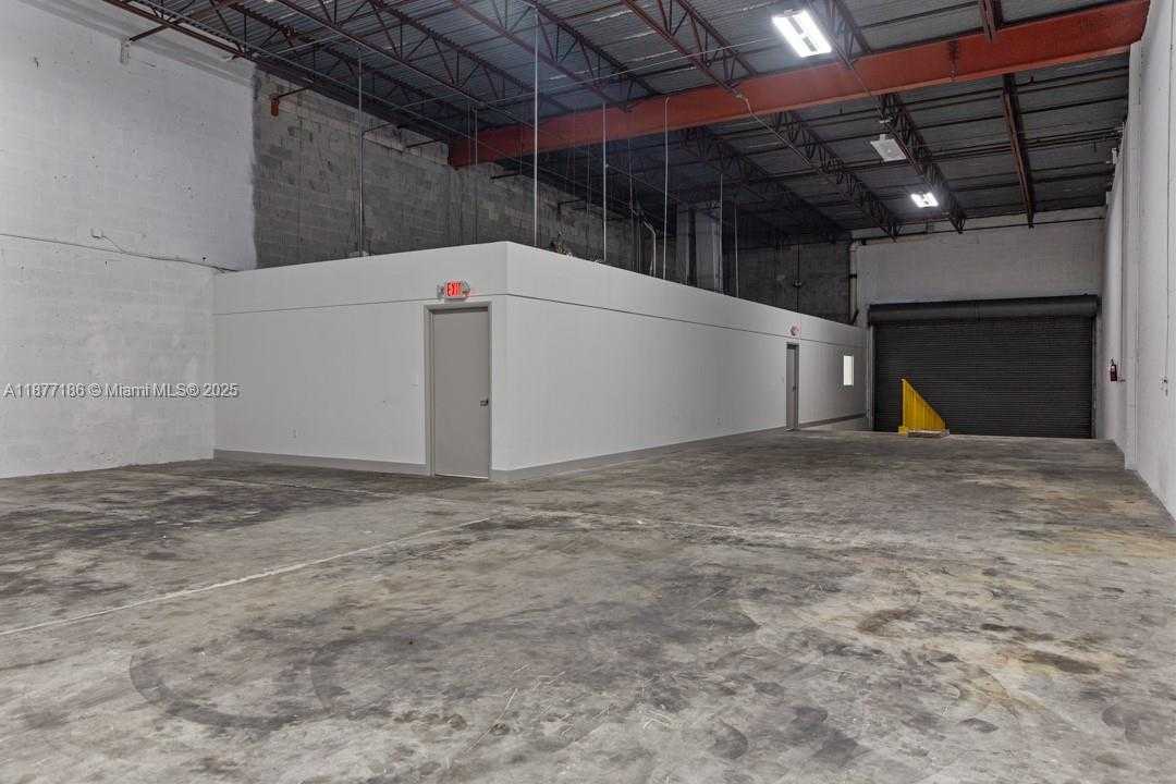 Small Image of 1700 NORTH WEST 82ND AVE #8266, Doral Number 24