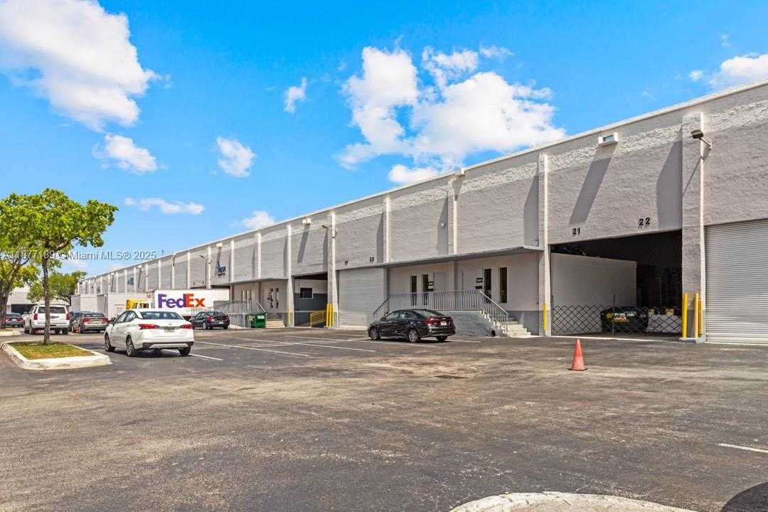 Small Image of 1700 NORTH WEST 82ND AVE #1800, Doral Number 3