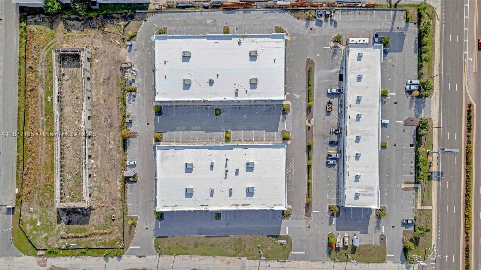 Small Image of 9310 ULMERTON RD #4, Largo Number 17
