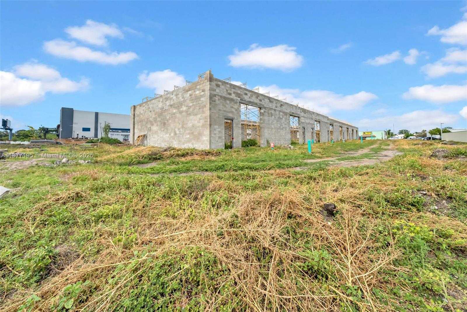 Small Image of 9310 ULMERTON RD #4, Largo Number 23