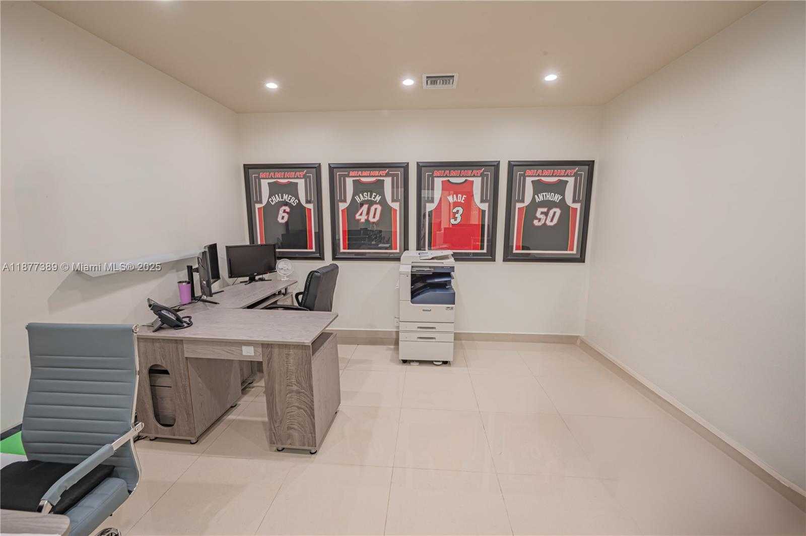 Small Image of 20810 WEST DIXIE HWY AG HWY, Miami Number 26