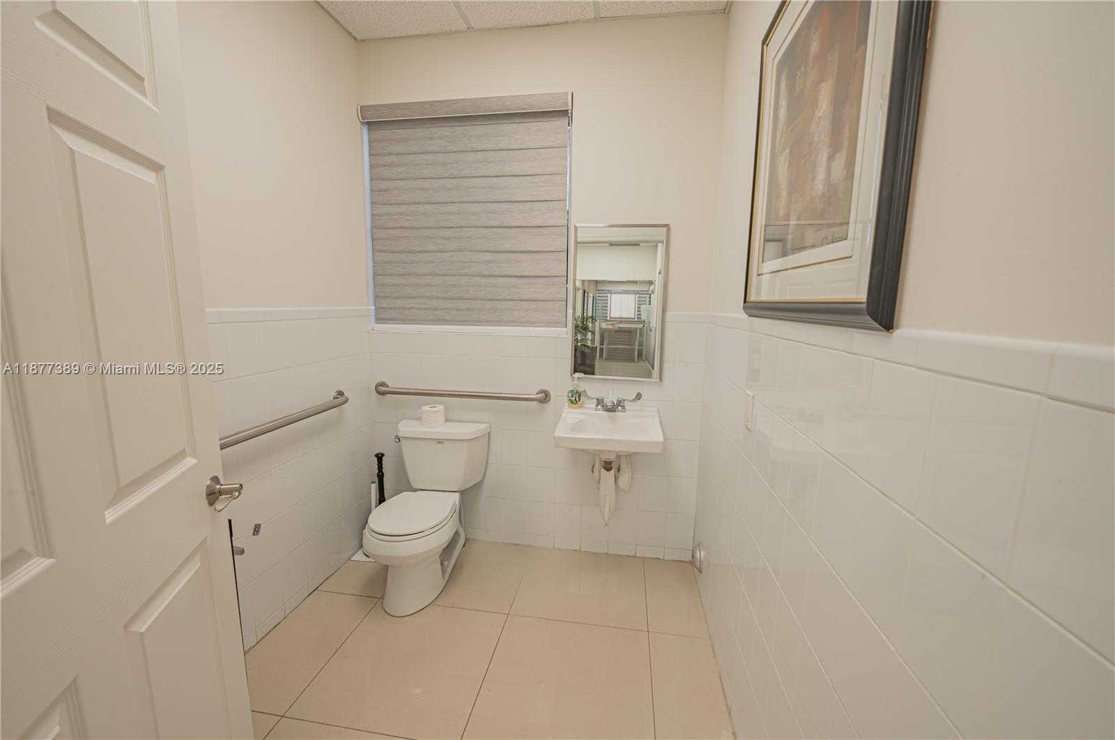 Small Image of 20810 WEST DIXIE HWY AG HWY, Miami Number 29