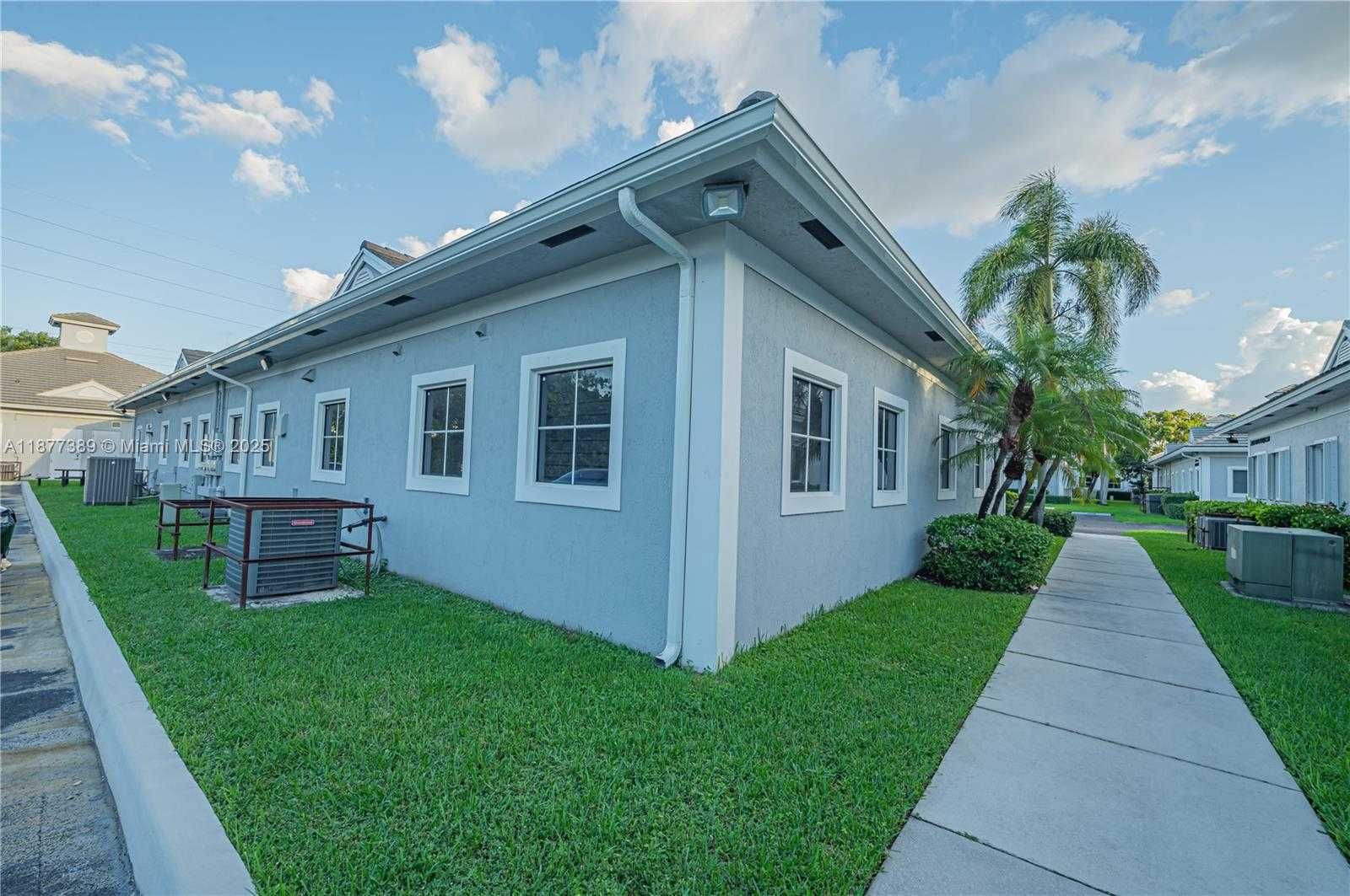 Small Image of 20810 WEST DIXIE HWY AG HWY, Miami Number 32