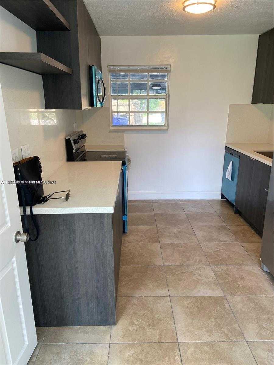Small Image of 2130 FUNSTON ST, Hollywood Number 10