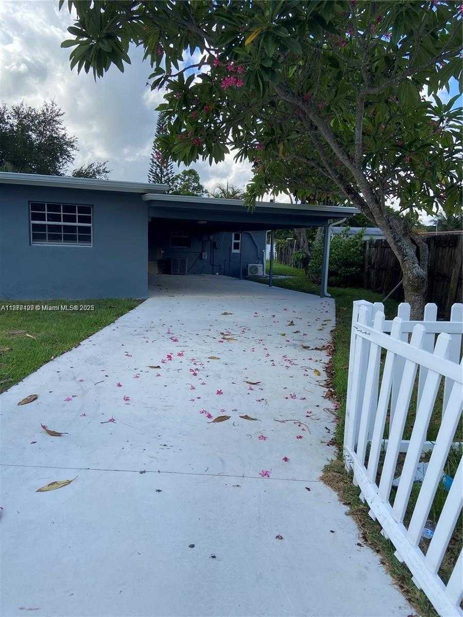 Small Image of 2130 FUNSTON ST, Hollywood Number 11