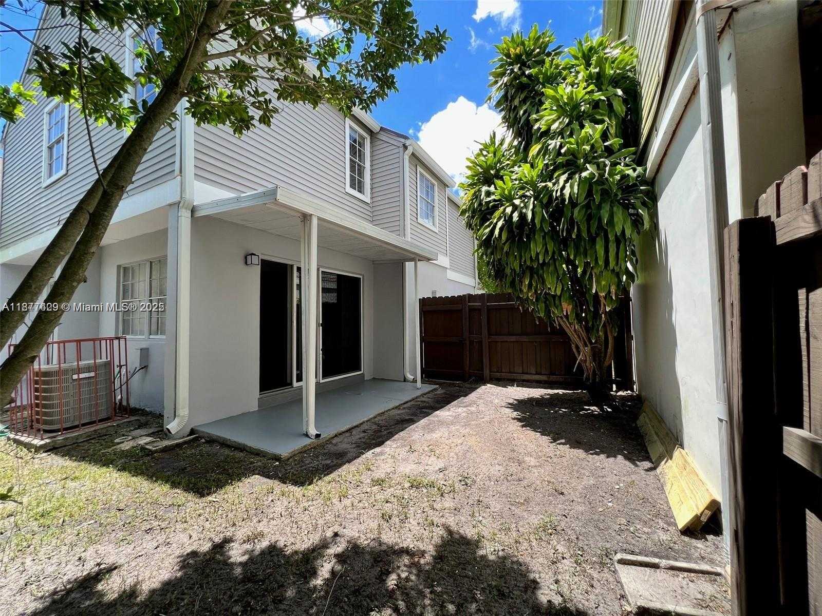 Small Image of 2130 FUNSTON ST, Hollywood Number 17
