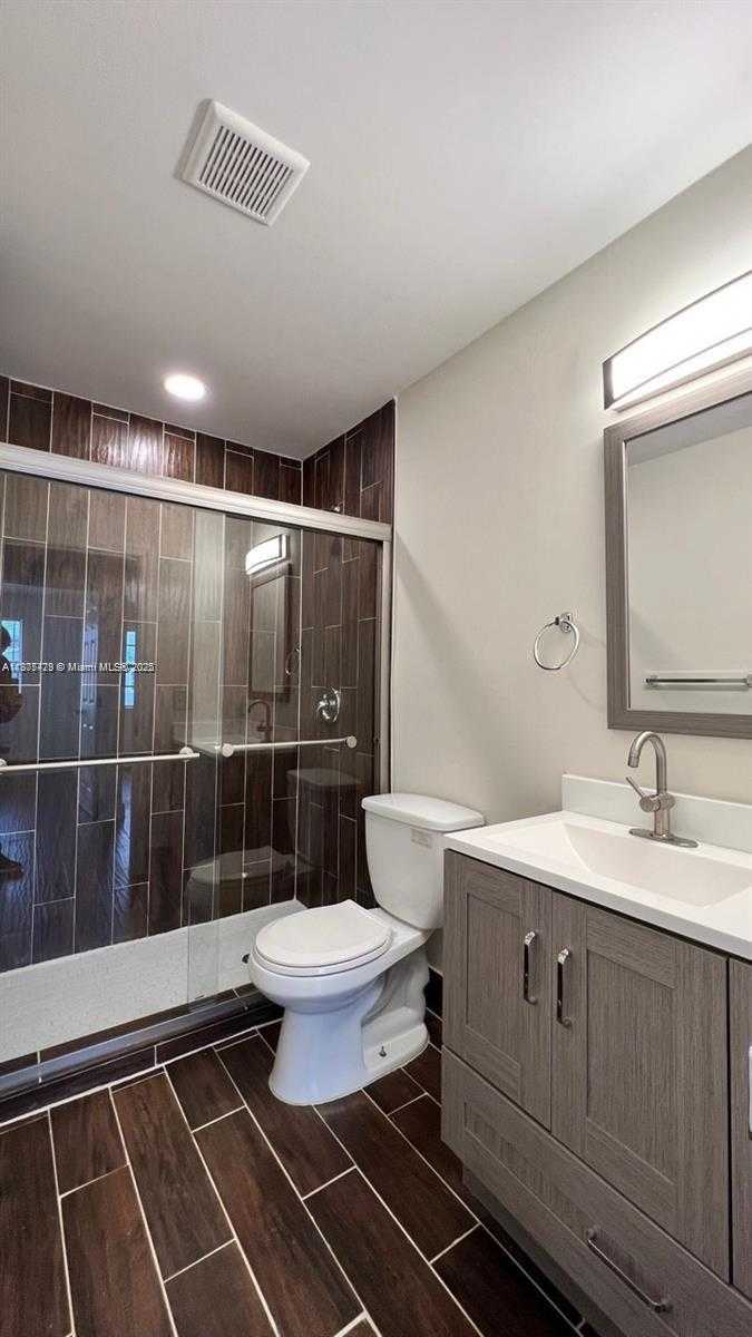 Small Image of 2130 FUNSTON ST, Hollywood Number 7