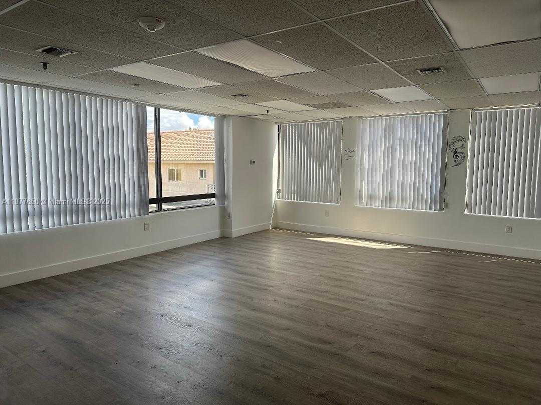 Small Image of 2100 WEST 76TH ST #205, Hialeah Number 11