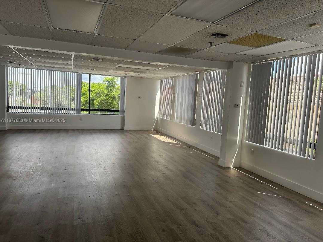 Small Image of 2100 WEST 76TH ST #205, Hialeah Number 12