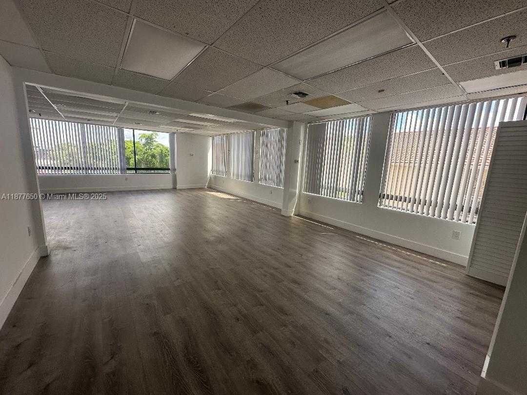 Small Image of 2100 WEST 76TH ST #205, Hialeah Number 13