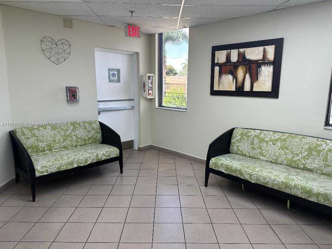 Small Image of 2100 WEST 76TH ST #205, Hialeah Number 5