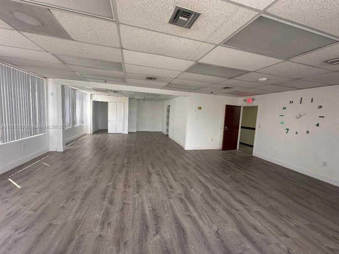 Small Image of 2100 WEST 76TH ST #205, Hialeah Number 9