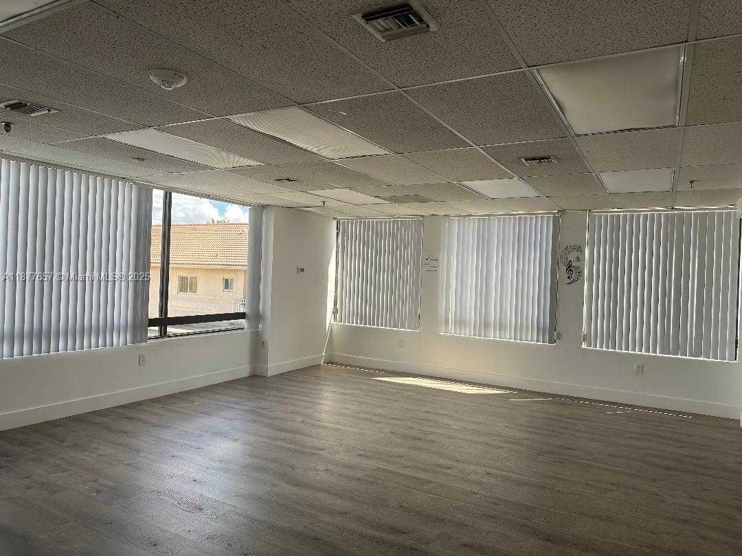 Small Image of 2100 WEST 76TH ST #206, Hialeah Number 10