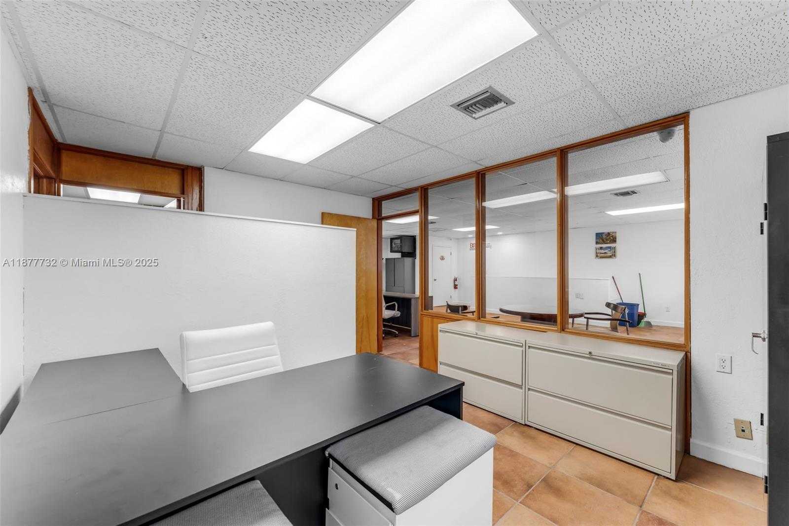 Small Image of 12347 SOUTH WEST 132ND CT, Miami Number 15