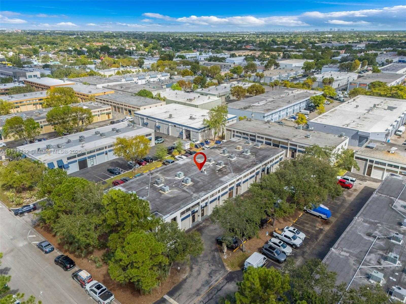 Small Image of 12347 SOUTH WEST 132ND CT, Miami Number 24