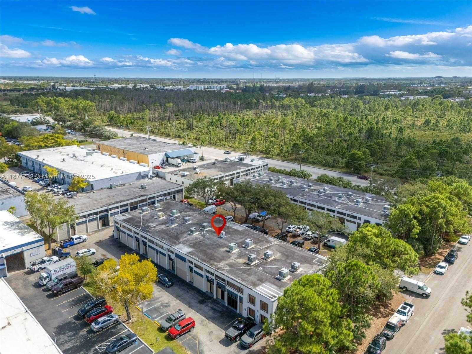 Small Image of 12347 SOUTH WEST 132ND CT, Miami Number 27