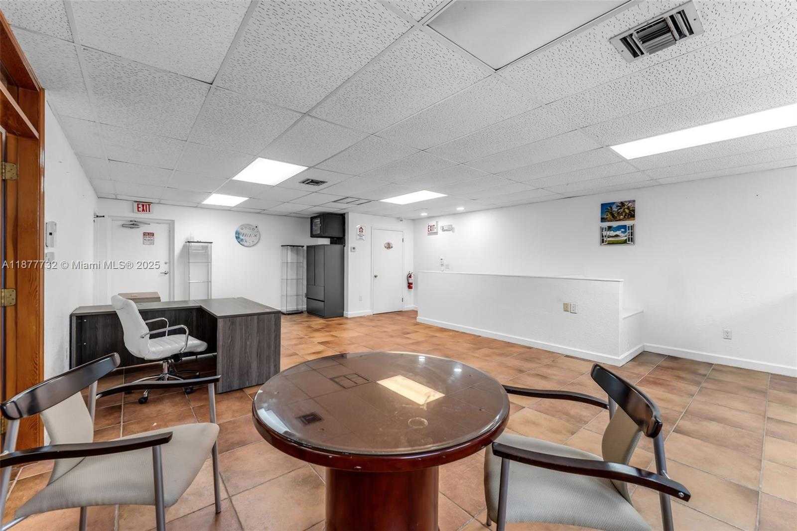 Small Image of 12347 SOUTH WEST 132ND CT, Miami Number 3