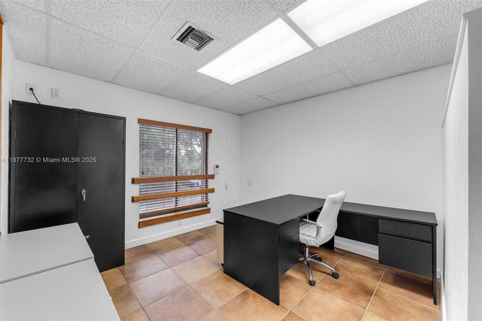 Small Image of 12347 SOUTH WEST 132ND CT, Miami Number 8