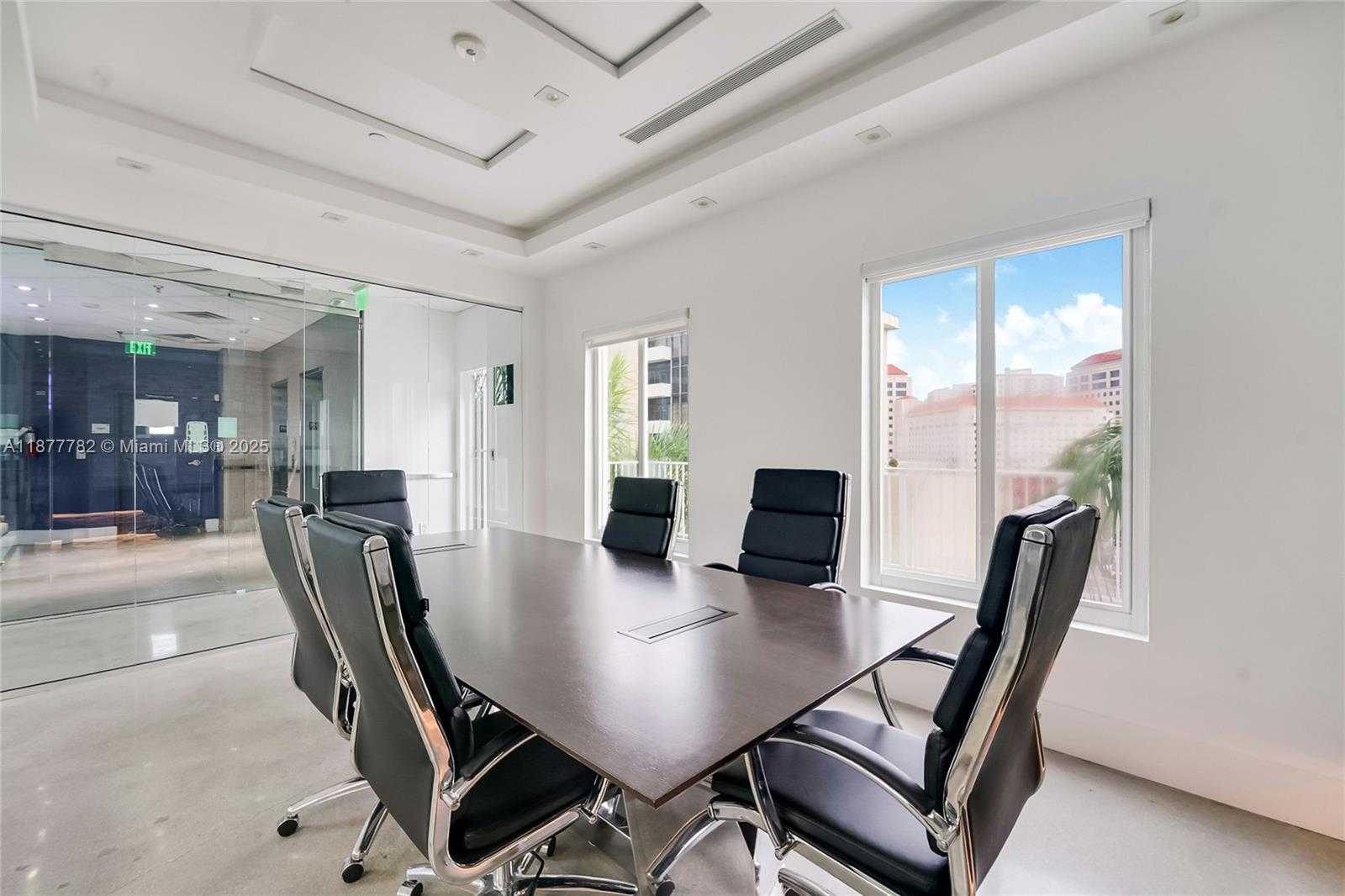 Small Image of 770 PONCE DE LEON BLVD #PH, Coral Gables Number 7