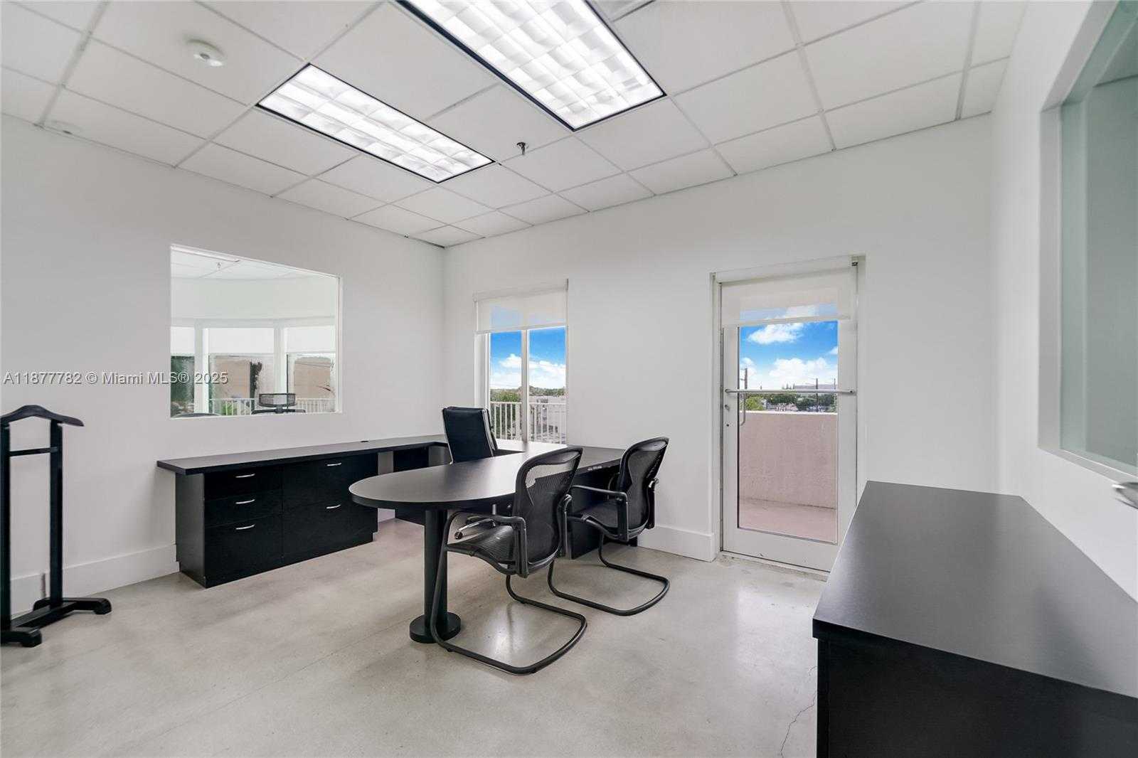 Small Image of 770 PONCE DE LEON BLVD #PH, Coral Gables Number 9