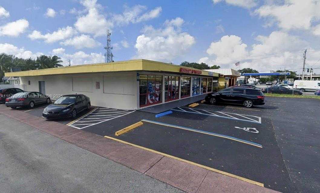 Small Image of 6140 HOLLYWOOD BLVD, Hollywood Number 2