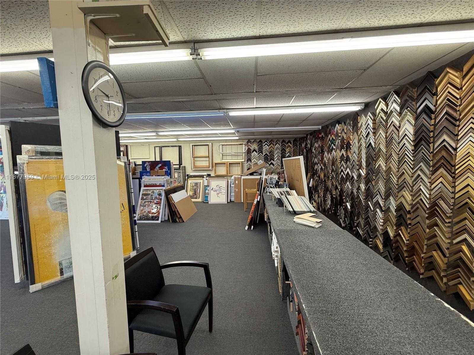 Small Image of 6140 HOLLYWOOD BLVD, Hollywood Number 5