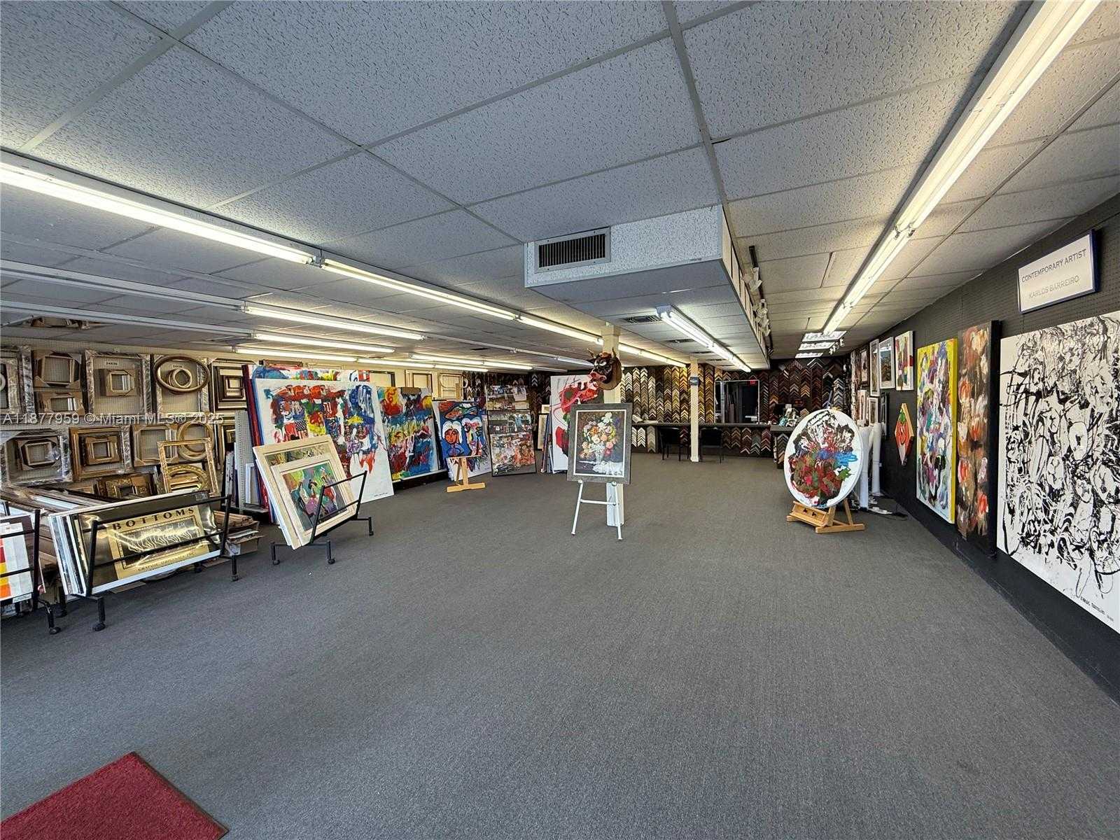 Small Image of 6140 HOLLYWOOD BLVD, Hollywood Number 8