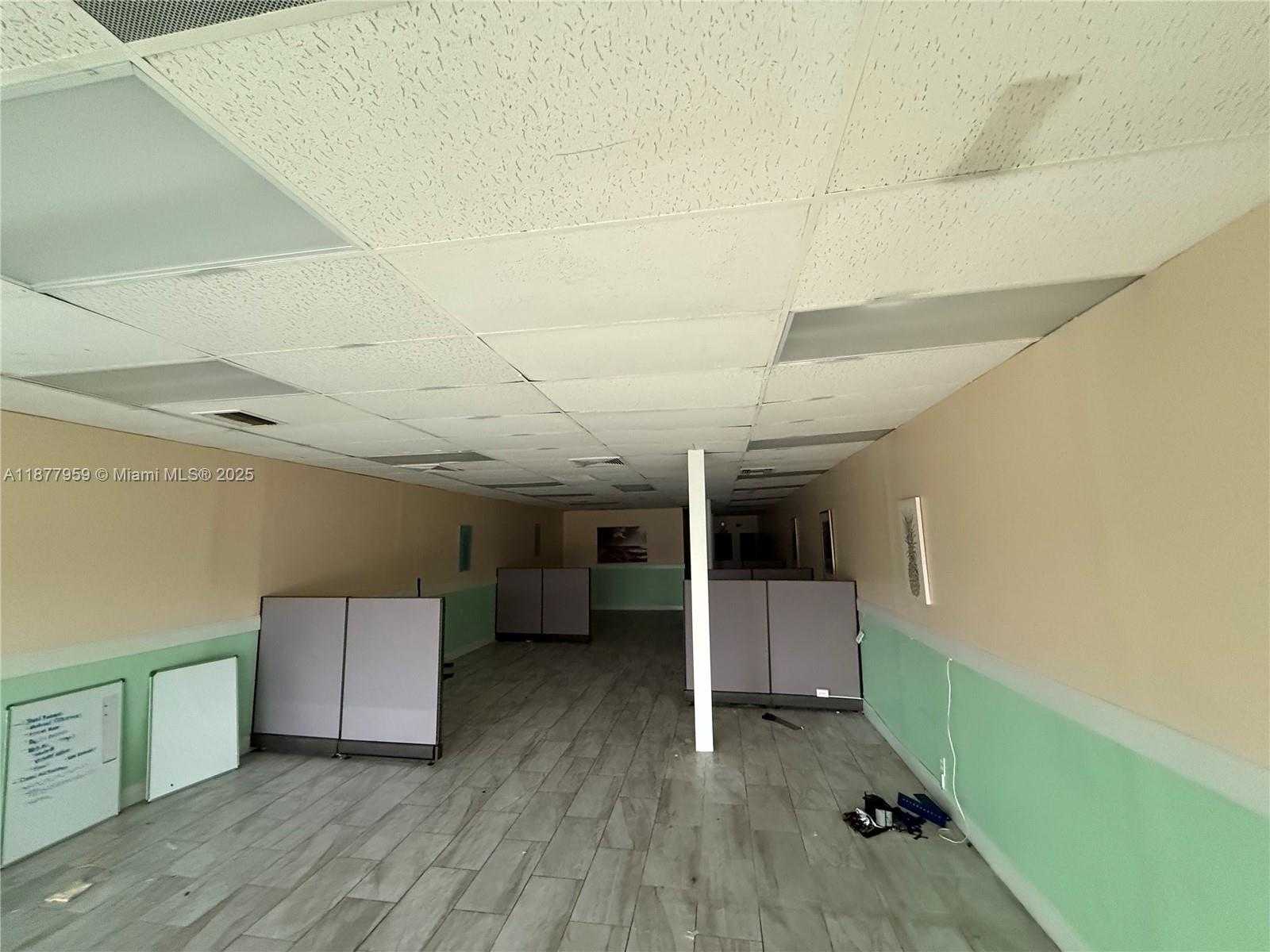 Small Image of 6140 HOLLYWOOD BLVD, Hollywood Number 9