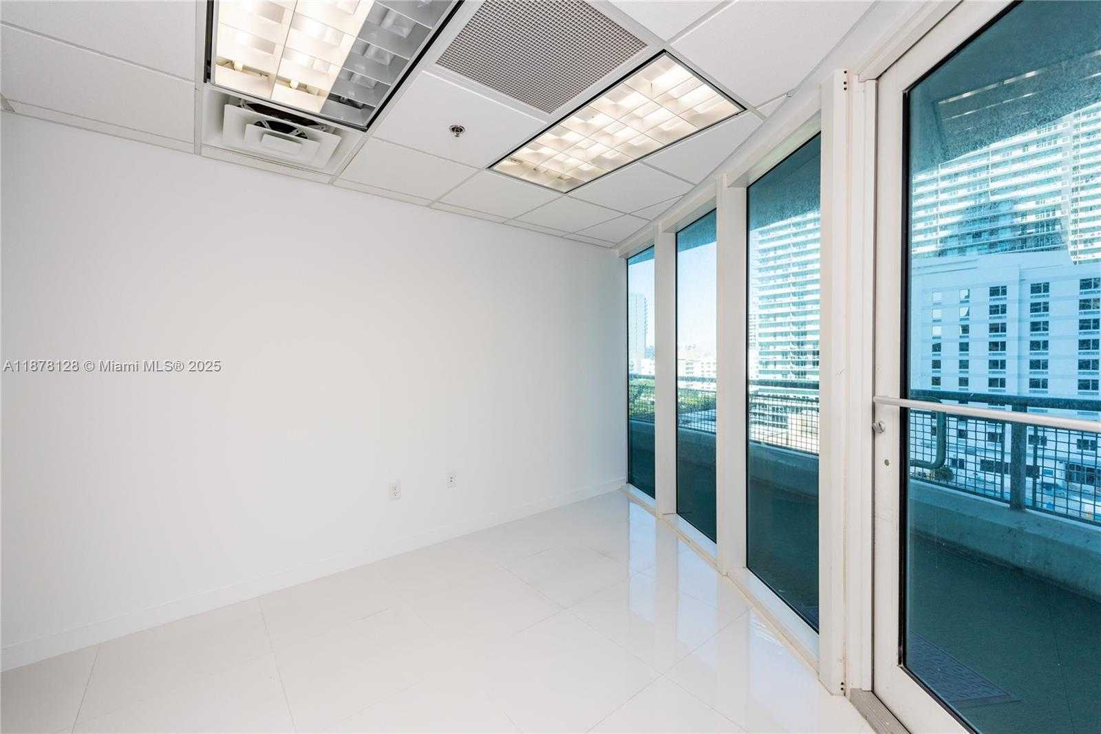 Small Image of 40 SOUTH WEST 13 STREET #902, Miami Number 14