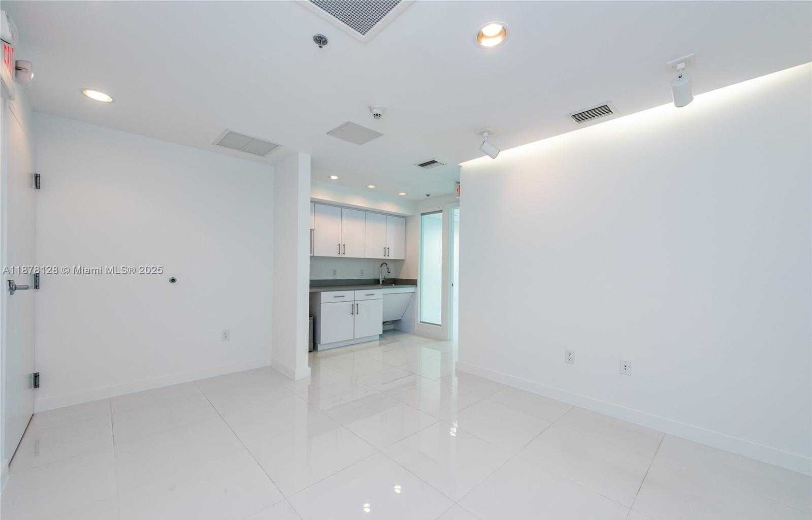 Small Image of 40 SOUTH WEST 13 STREET #902, Miami Number 4