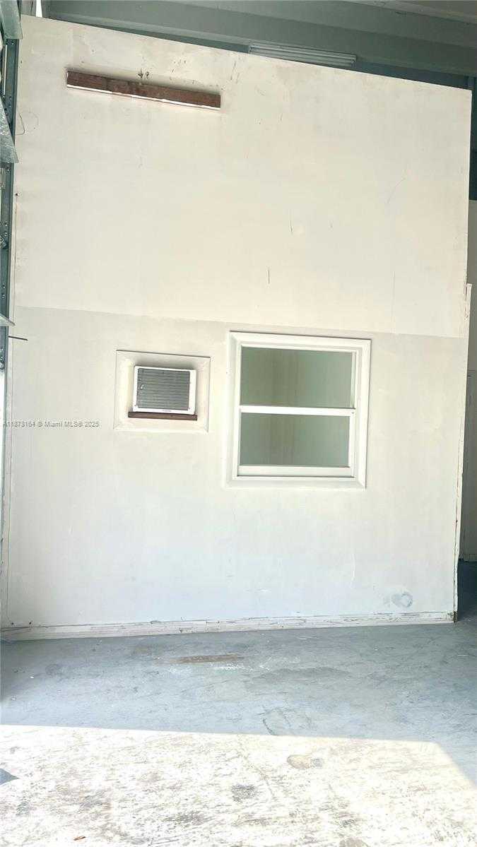 Small Image of 10780 NORTH WEST 138TH ST #D3, Hialeah Gardens Number 23