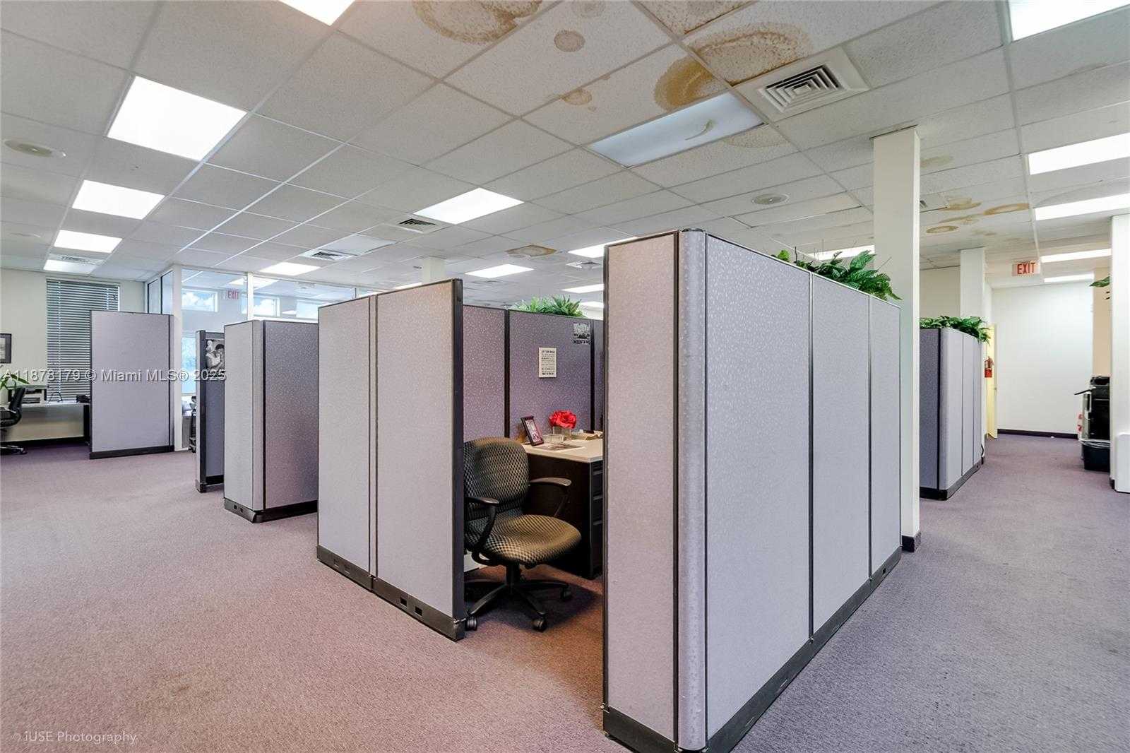 Small Image of 13242 NORTH WEST 7TH AVE, North Miami Number 12