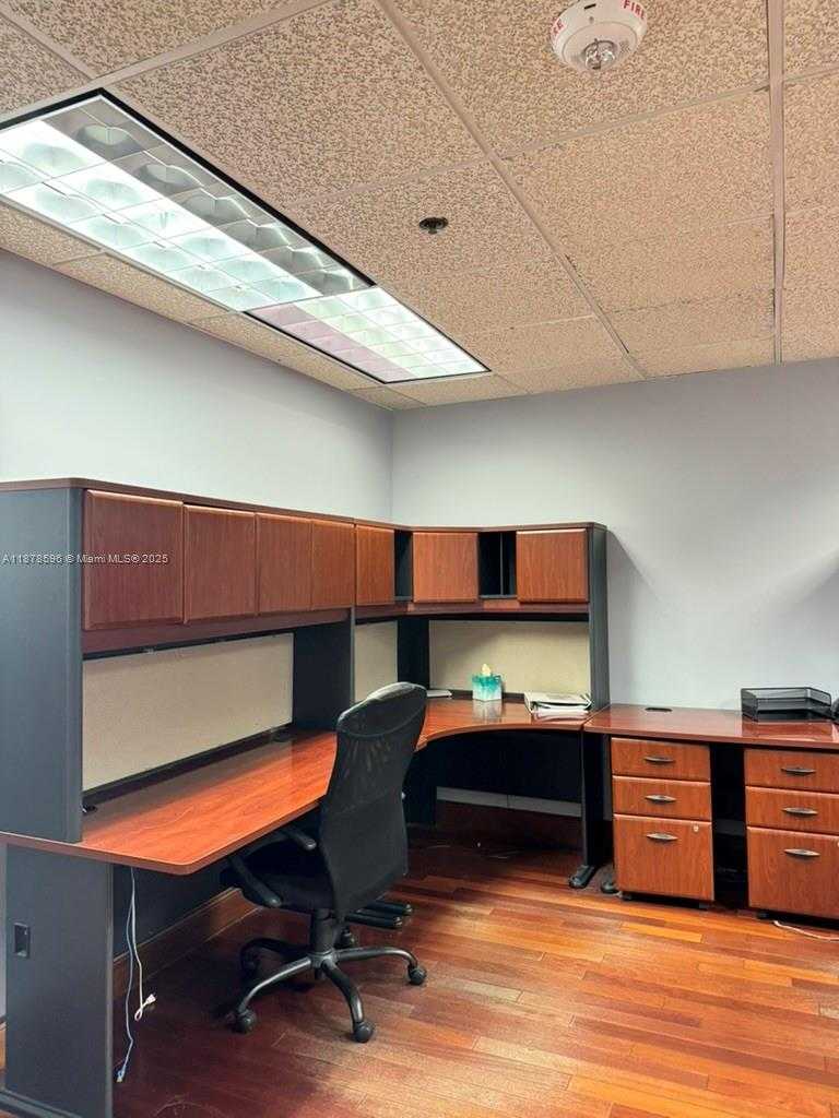 Small Image of 2665 SOUTH BAYSHORE DR #615, Miami Number 10