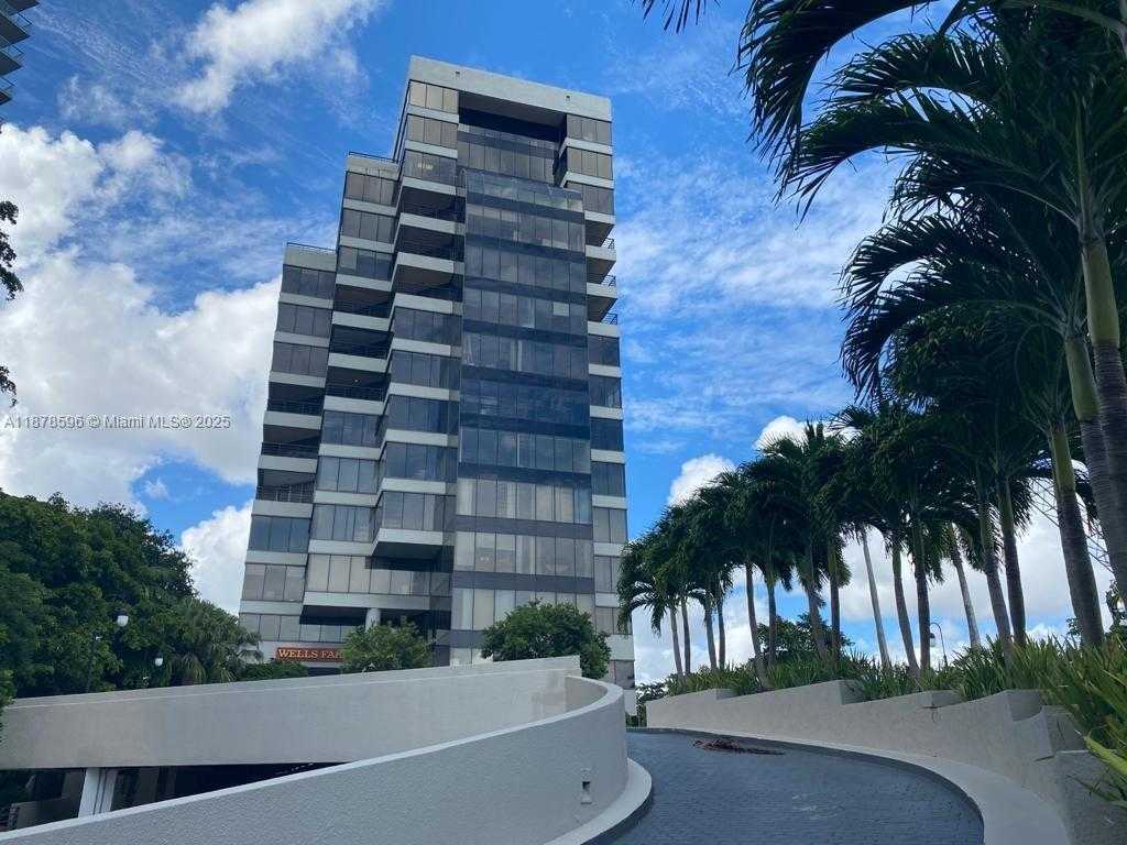 Small Image of 2665 SOUTH BAYSHORE DR #615, Miami Number 3