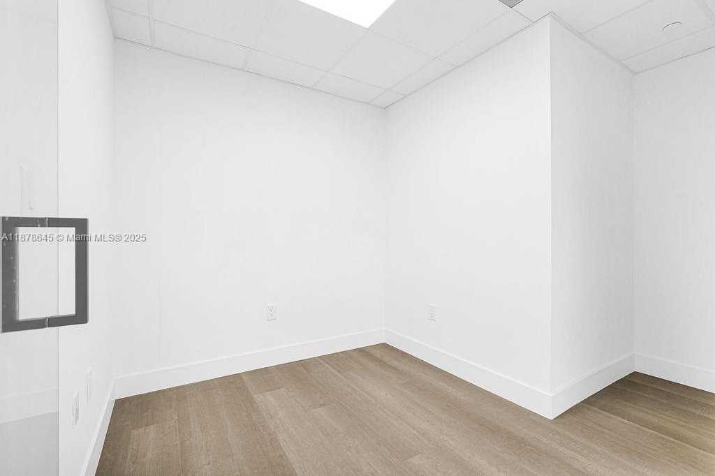 Small Image of 1110 BRICKELL AVE #310A, Miami Number 24