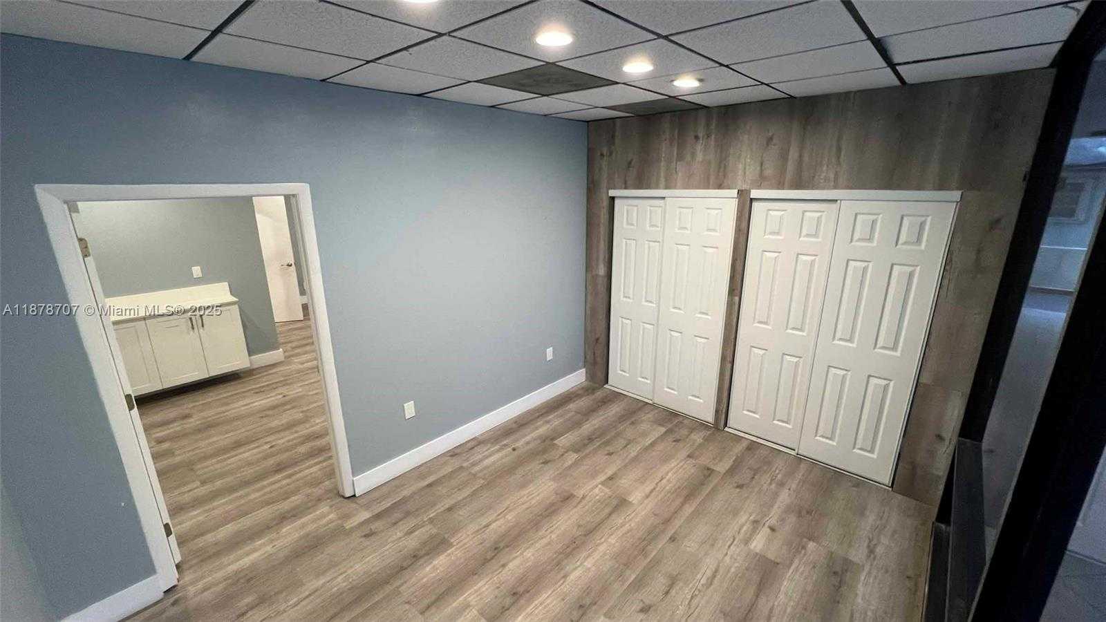 Small Image of 5555 HOLLYWOOD BLVD #100, Hollywood Number 16